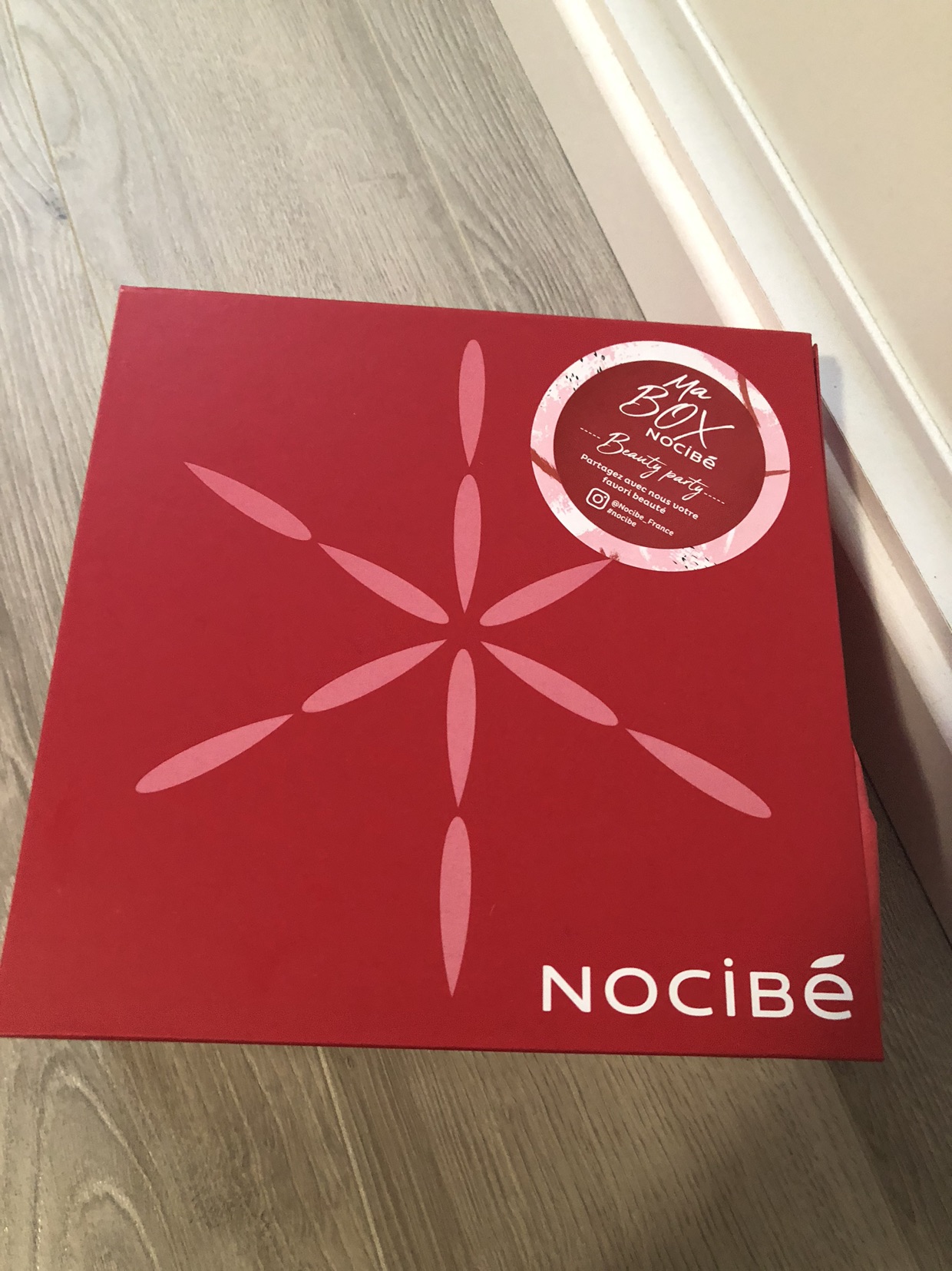 Nocibe box