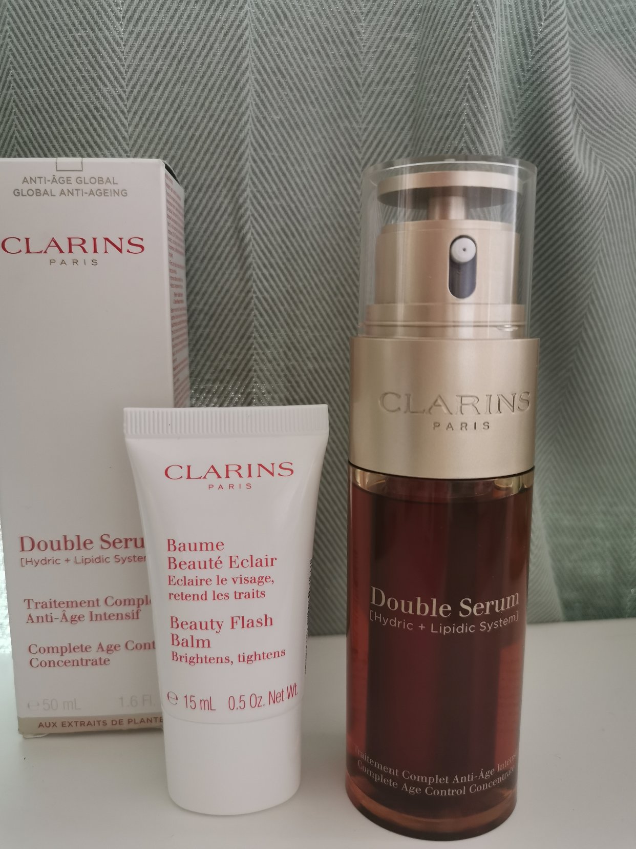 【巴黎】出娇韵诗精华50ml+面霜（未开封）50欧