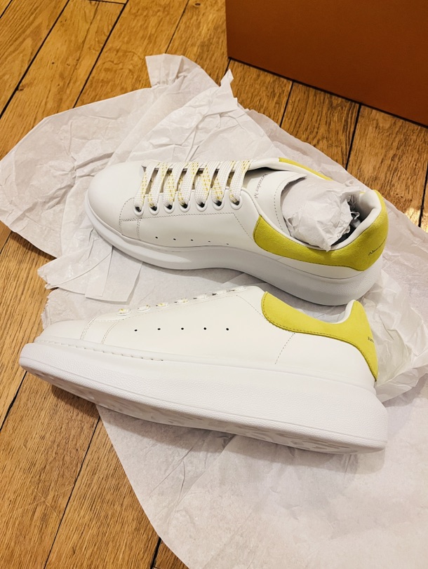 晒单～McQueen小白鞋🥑