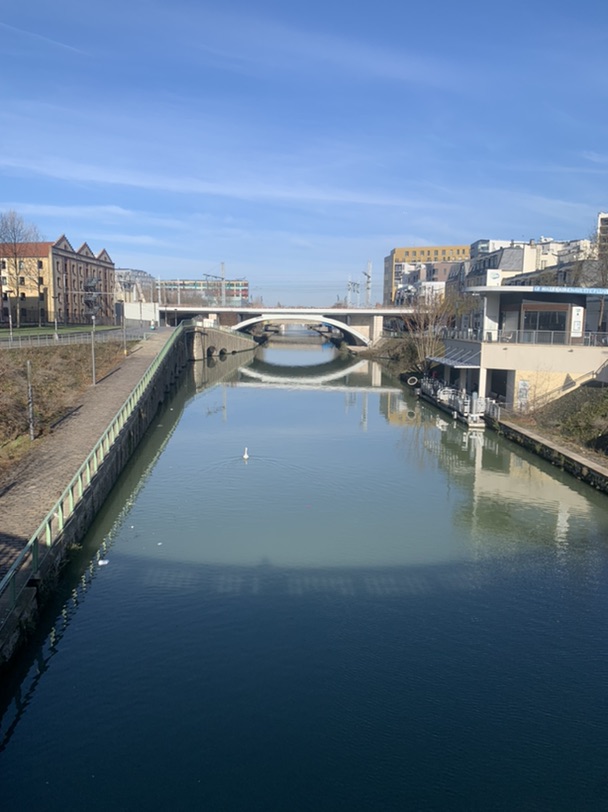 porte de la Villette 坐游船