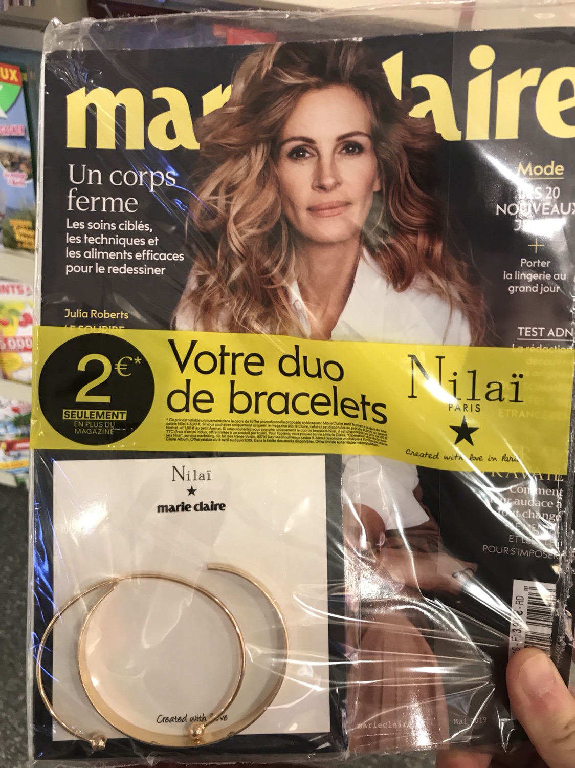3.9€杂志送手镯