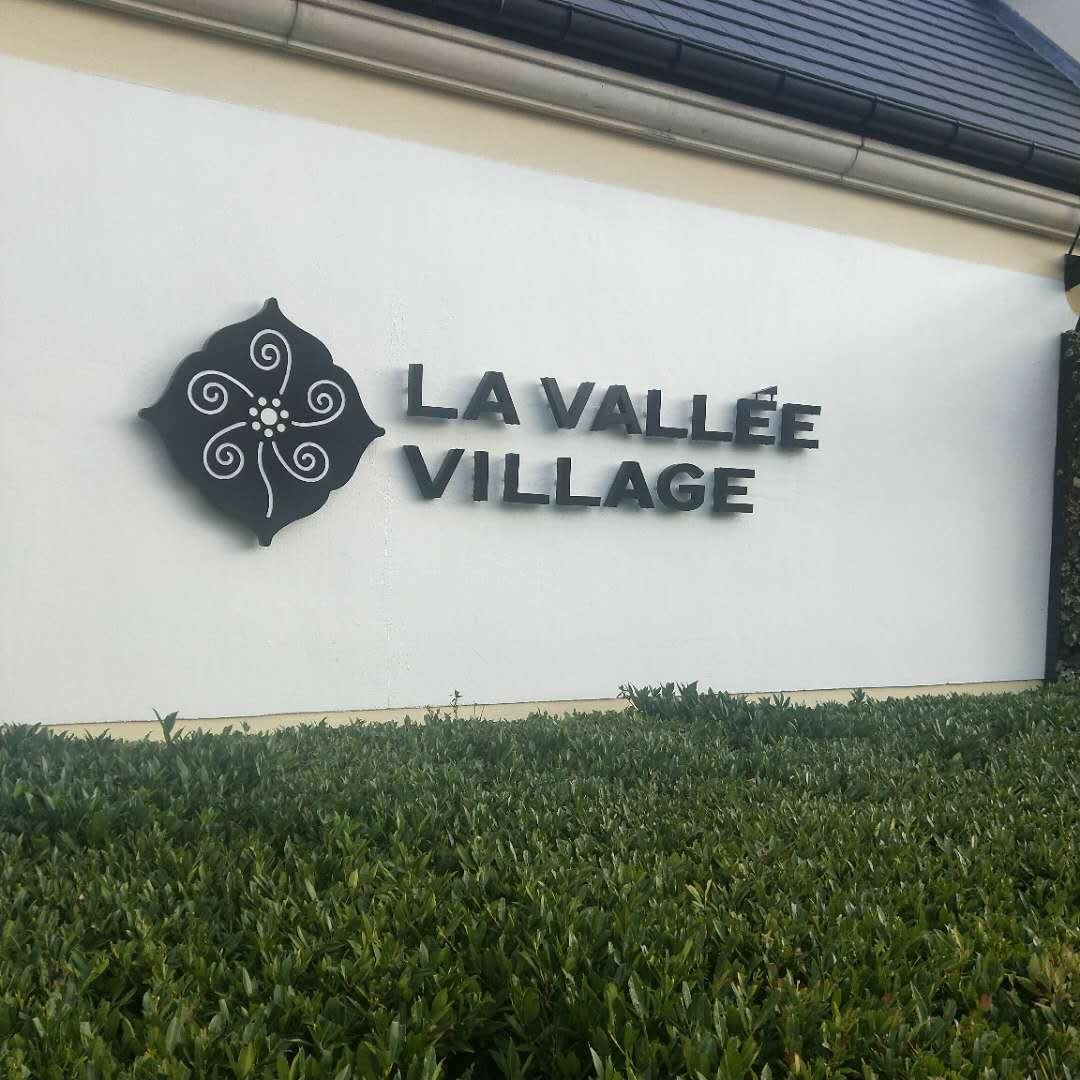 Vallee village 🎏