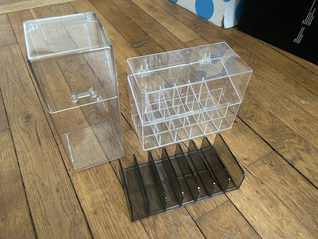 出九新化妆品收纳