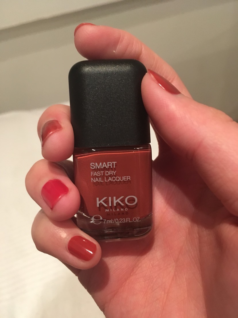 KIKO 脏橘色指甲油