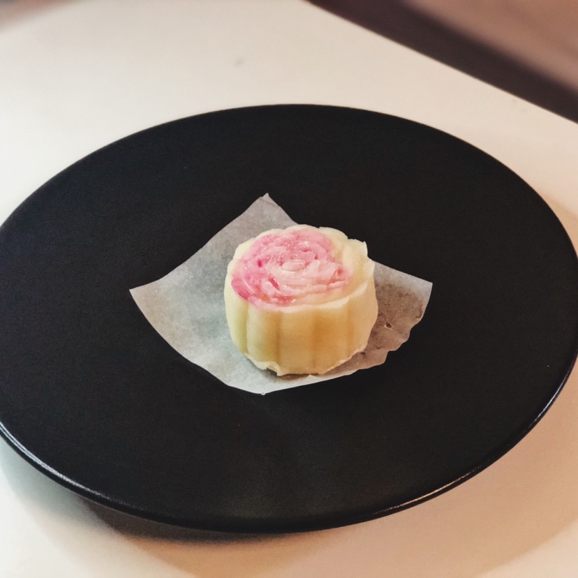 奶黄馅冰皮月饼 祝大家中秋快乐啦