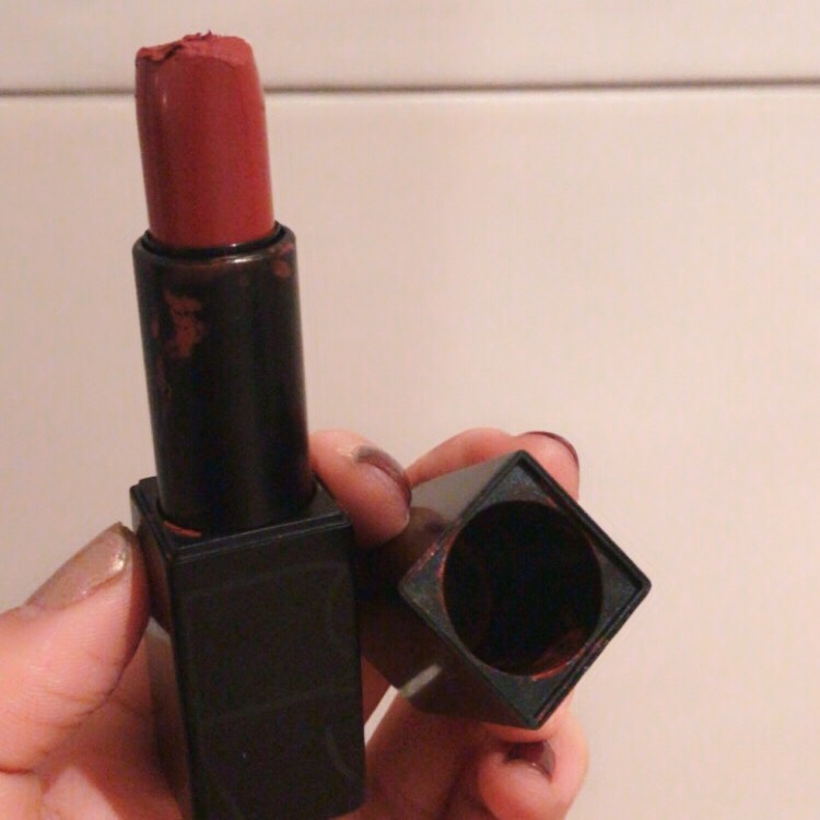 惨案-Nars Mona被男朋友大力摧毁了