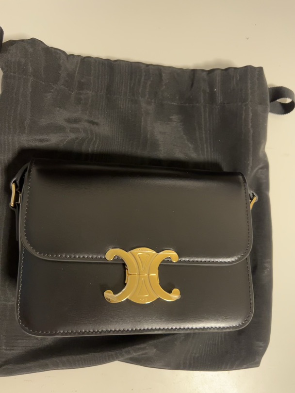 出售凯旋门celine 全新包