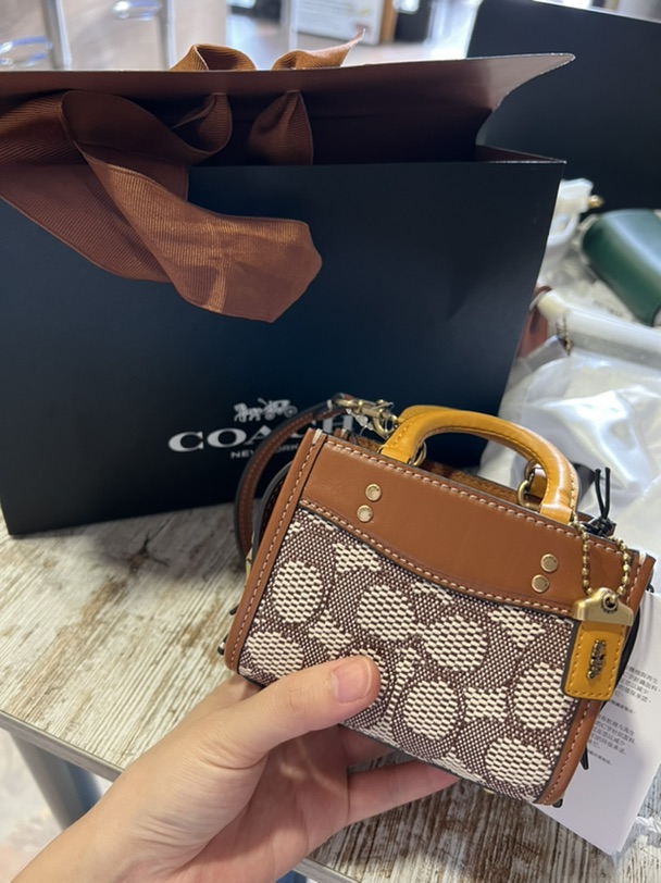 Coach mini小包包