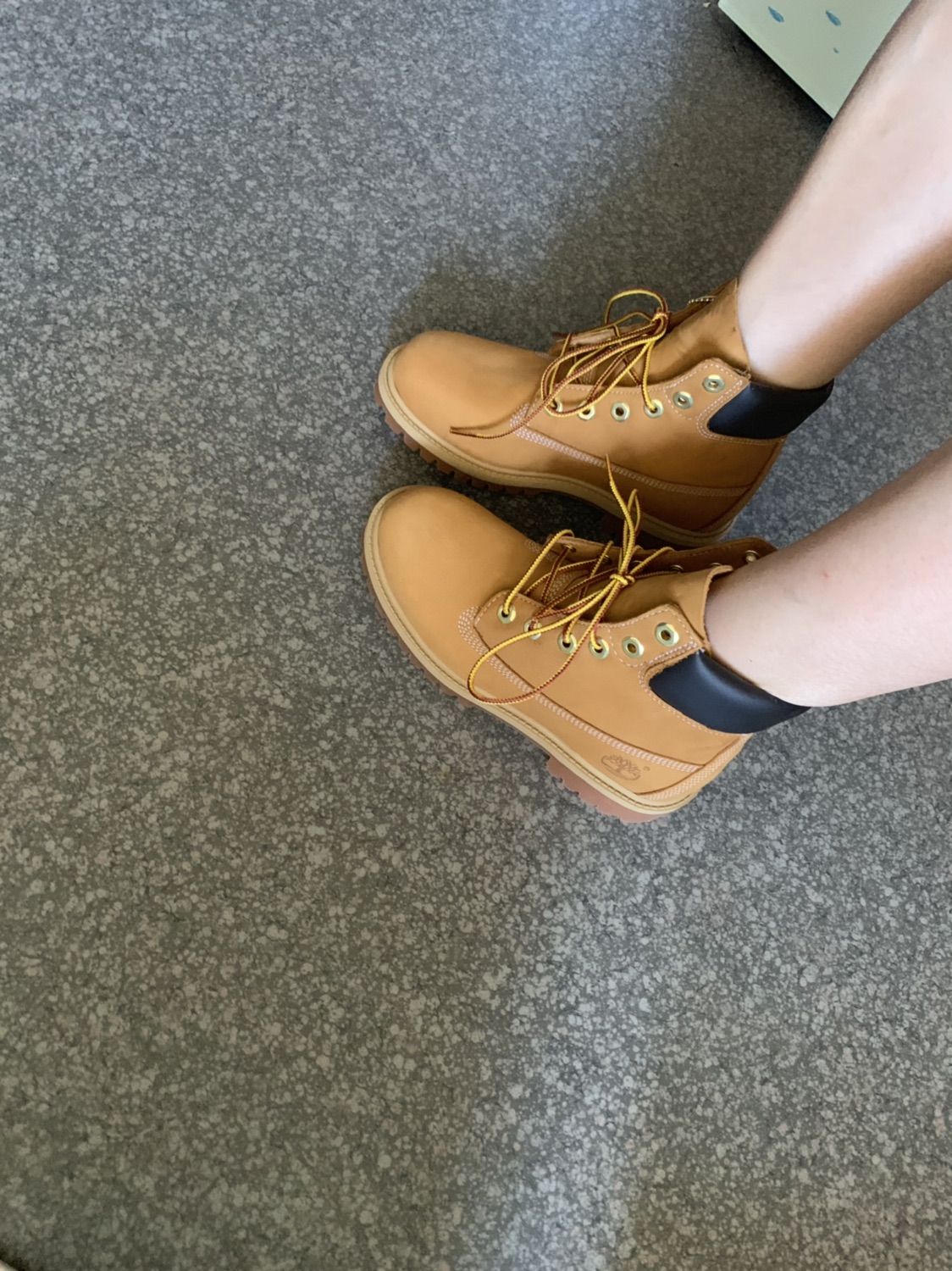 Timberland踢不烂大黄靴