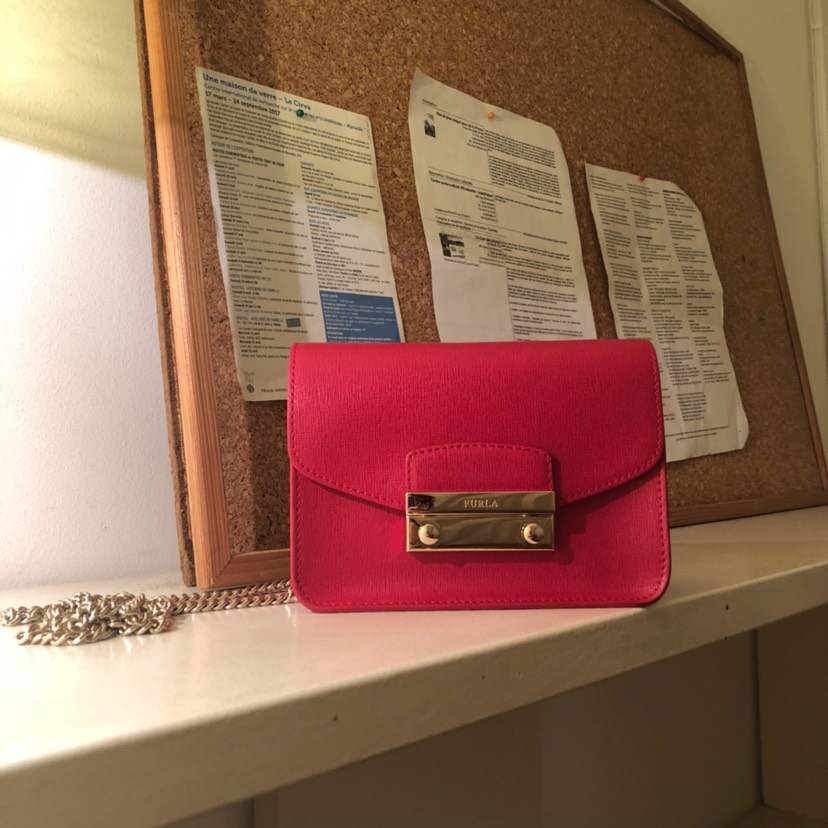 FURLA julia 红色小方包🎒