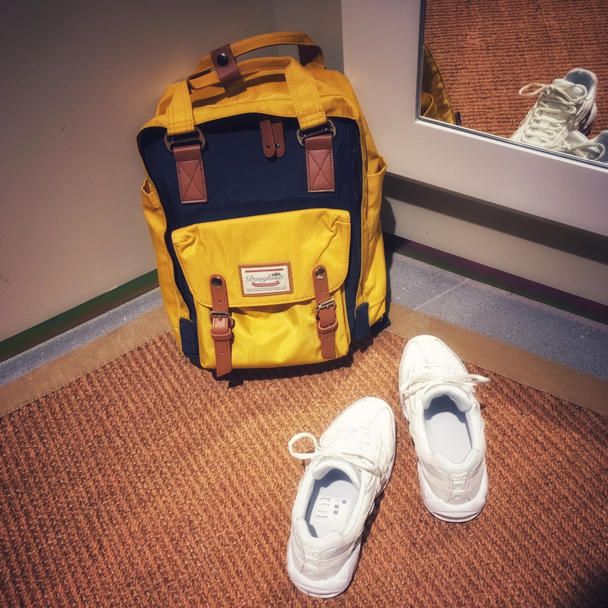Doughnut双肩包+Nike老爹鞋