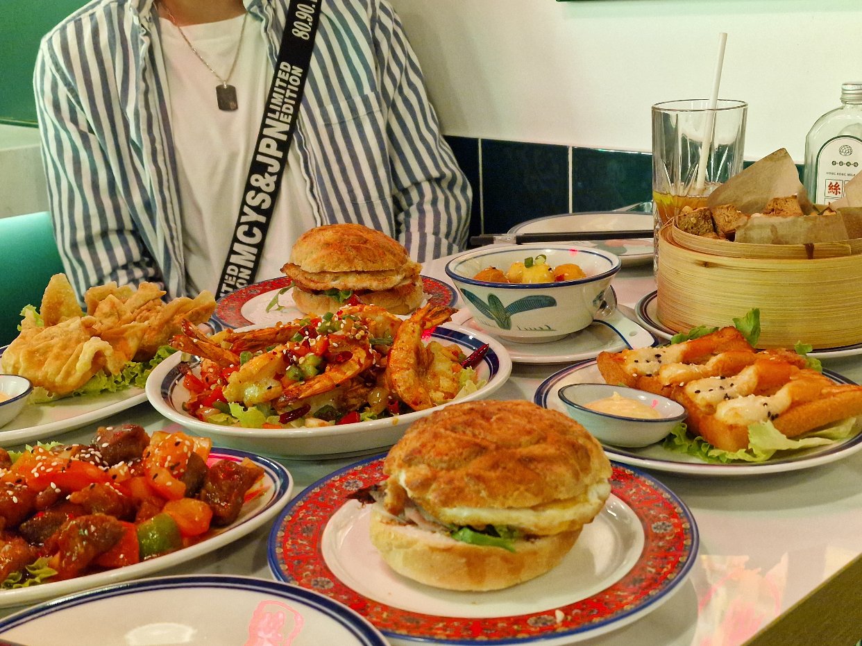 出国但又没出国的不是美食吗