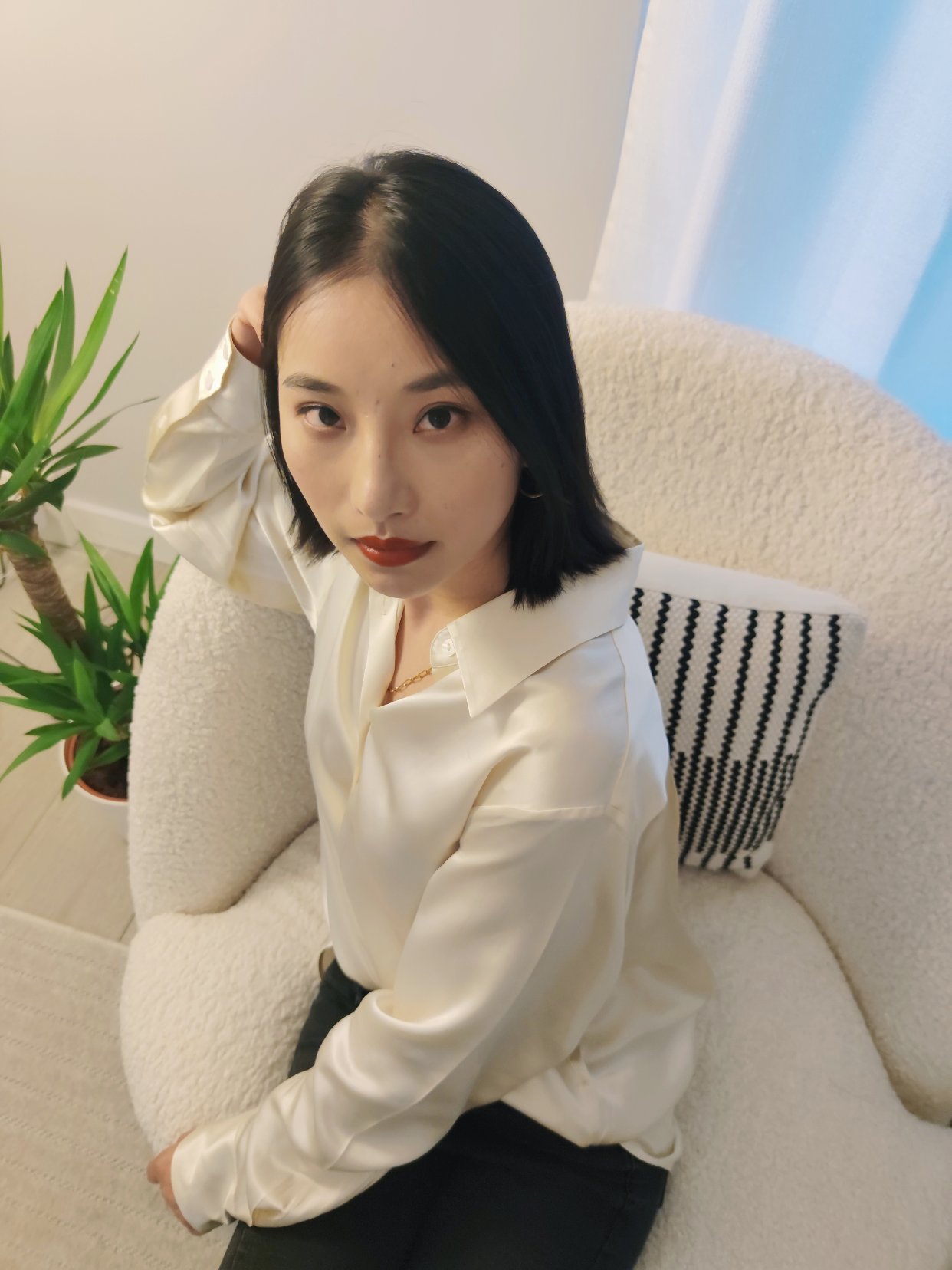 女人衣櫃必不可少之真絲襯衫