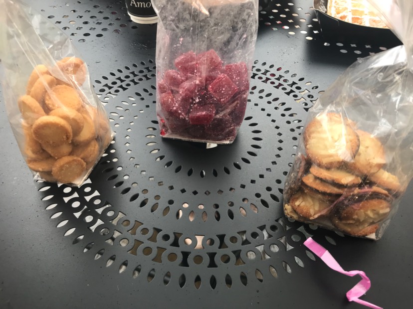打折村遇到专业甜点师!好开心好好吃!