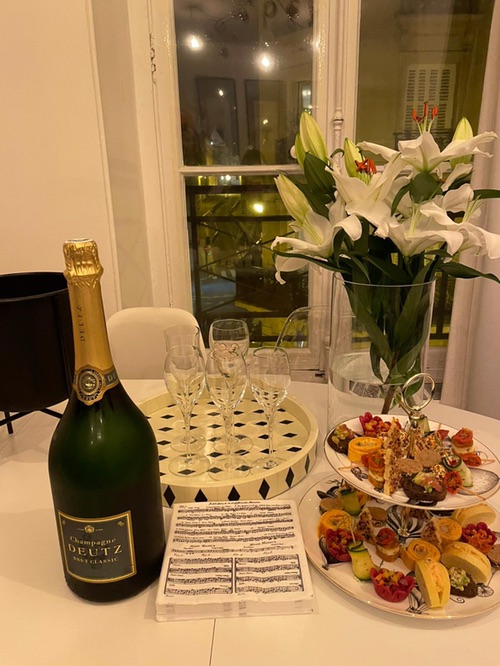 葡萄美酒夜光杯来跨年