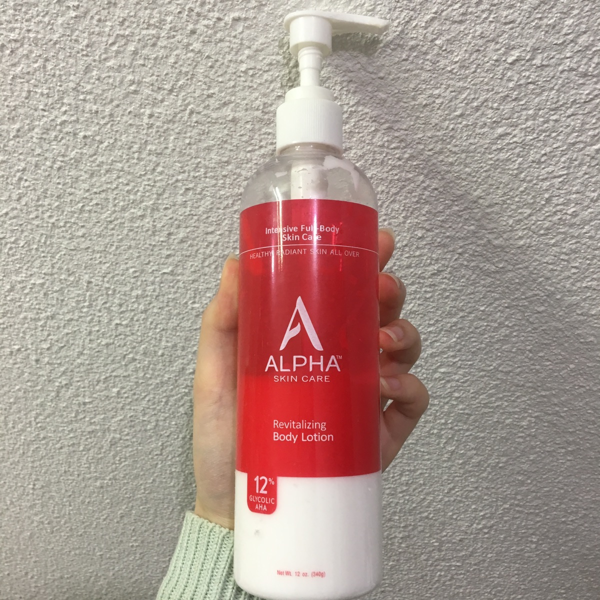 美国alpha身体乳 不知道这边能不能买到 人肉背来