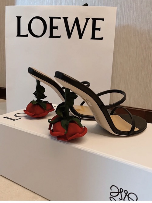 Loewe这双鞋好好看啊