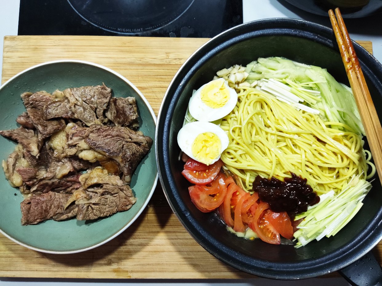 牛排+双酱凉面