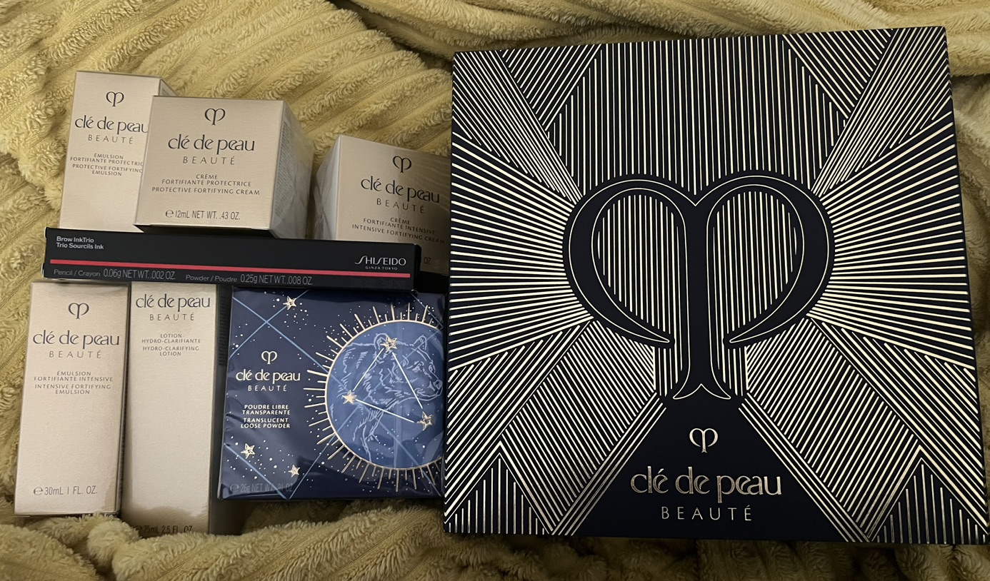 一大早就收到了CPB的包裹📦