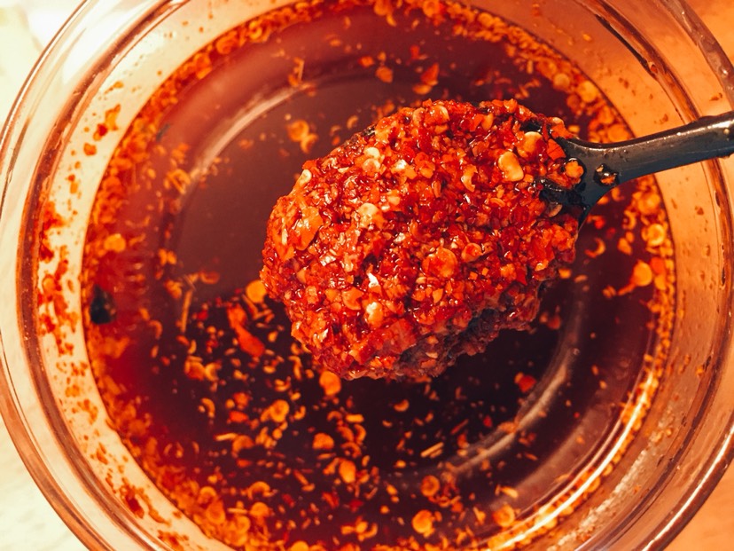 忍不住要炫耀一下炒出来的辣椒油!🌶️