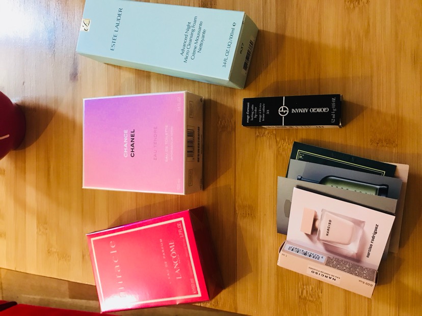 这个礼物低价出，有小仙女要吗？