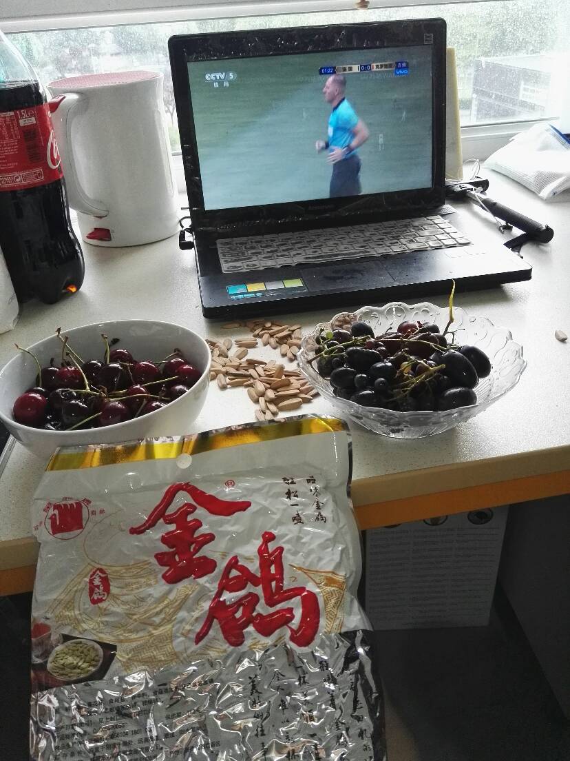 无条件支持法国😘