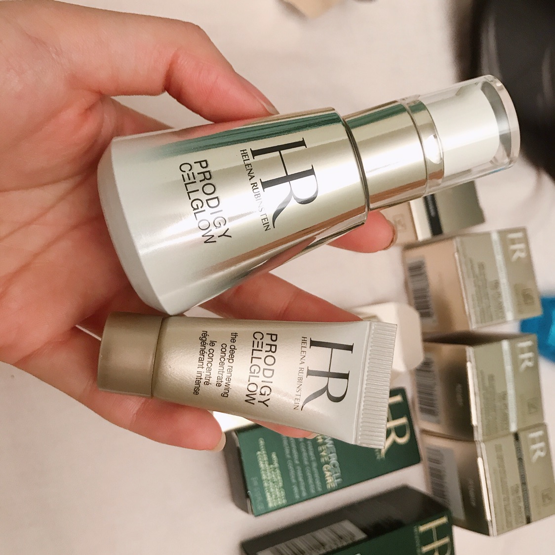 赫莲娜后悔只买了一单…