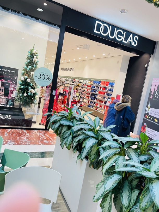 DOUGLAS线下-30%