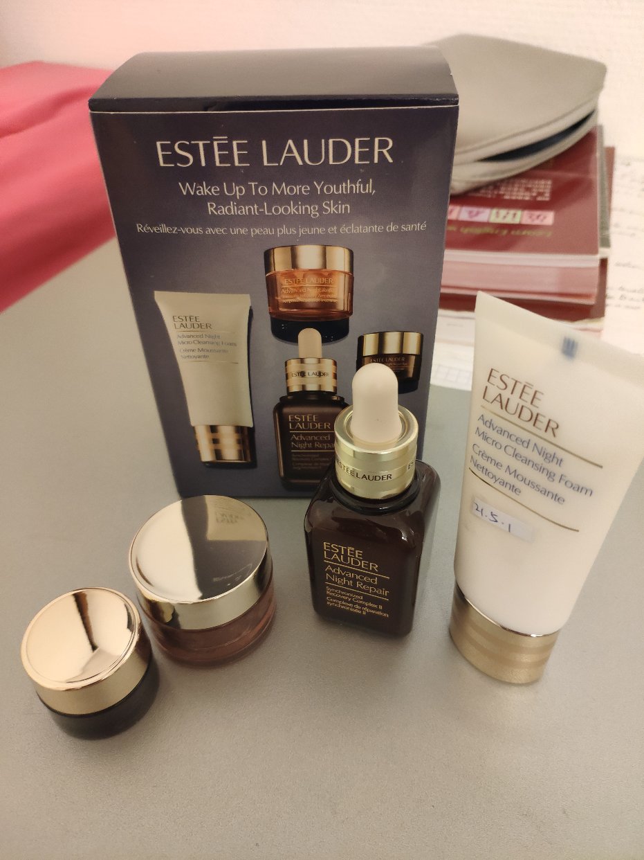 VP雅诗兰黛惊喜