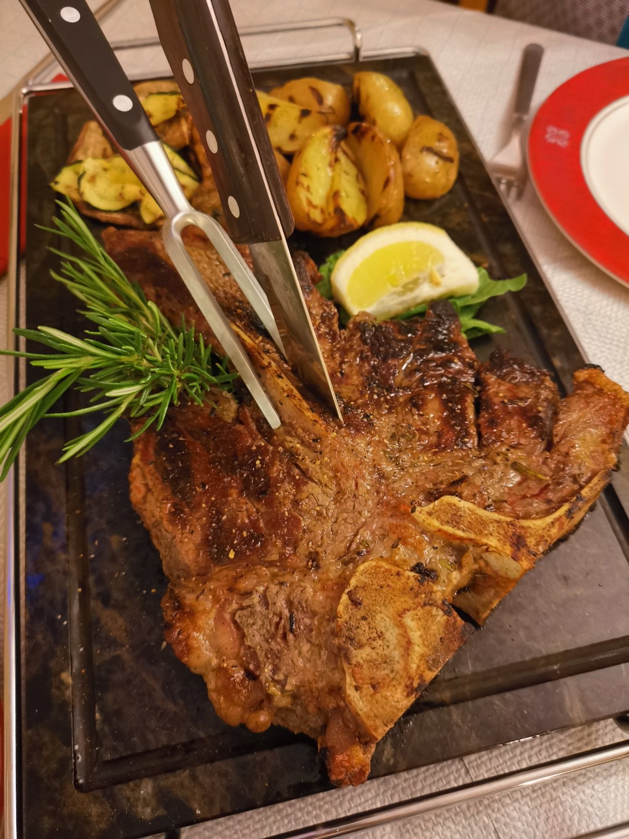 在小山村的 佛罗伦萨T骨牛排🥩