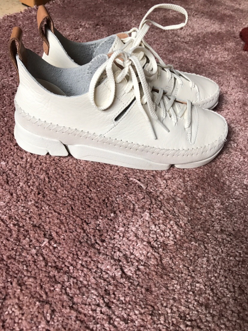 clarks originals小白鞋