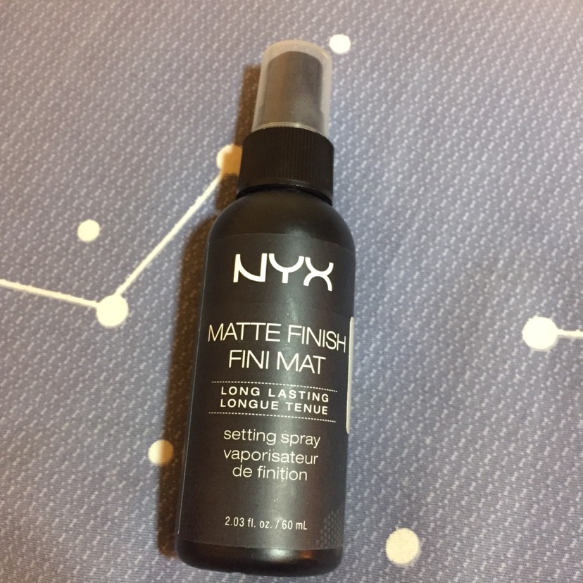 强推这个NYX定妆喷雾！