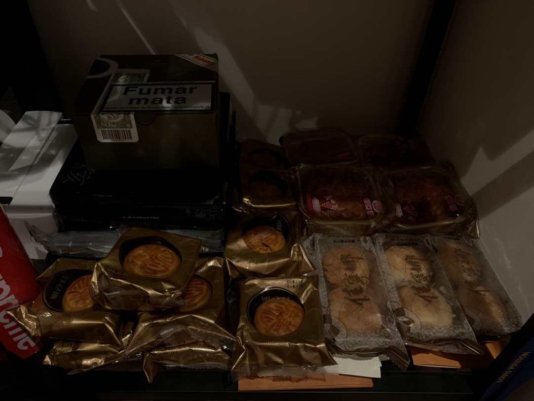 囤的月饼到现在还没吃完
