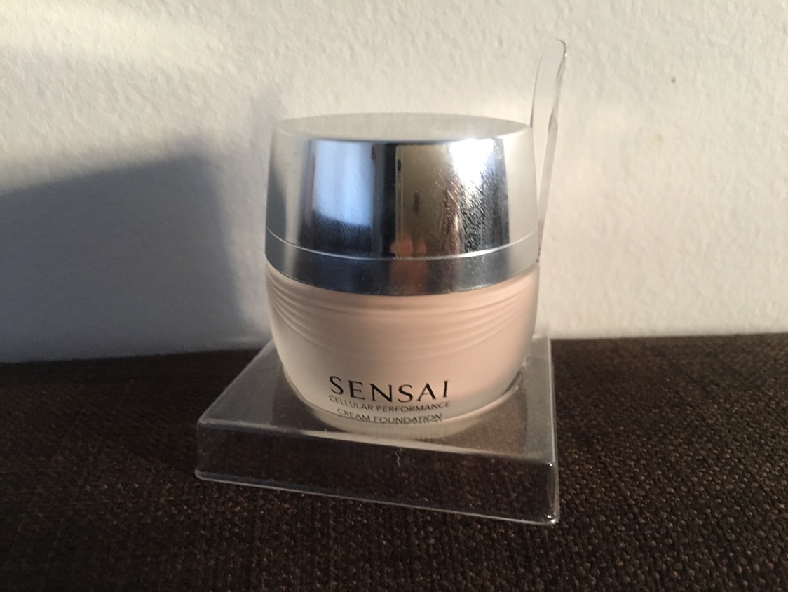 Sensai粉霜cf11