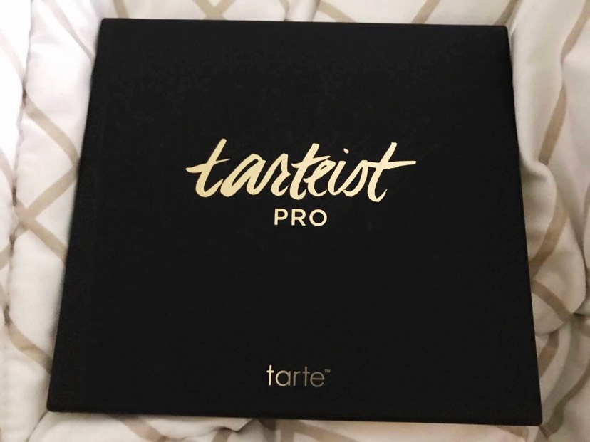 Tarte的Tarteist Pro眼影盘