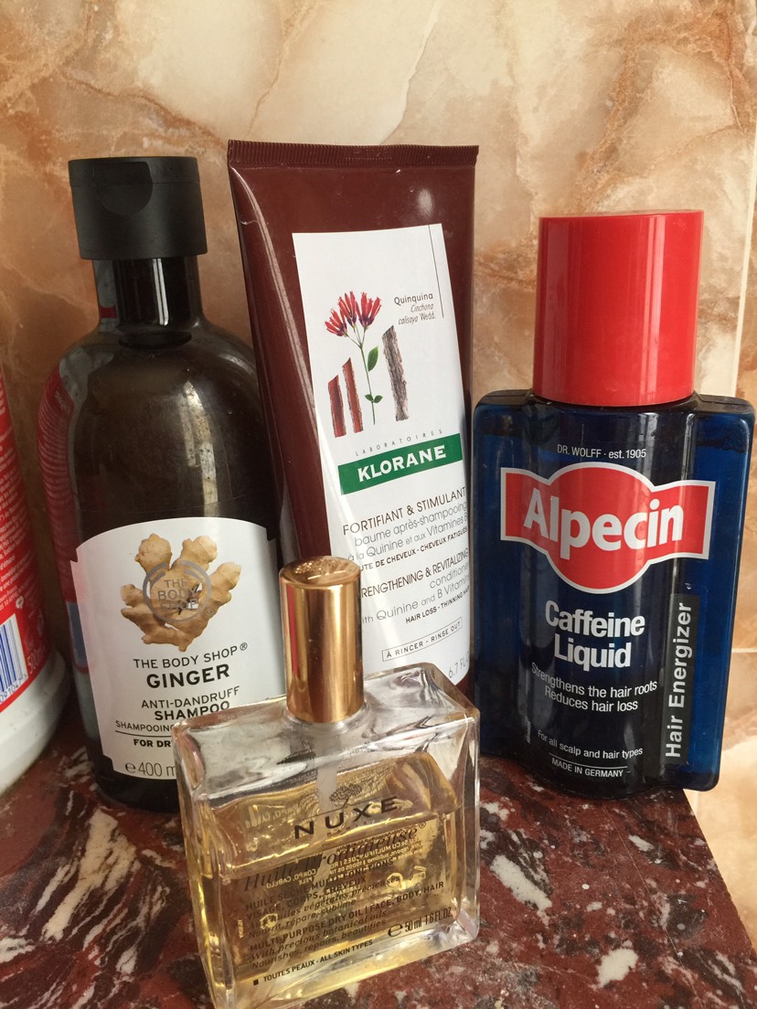 我是一个爱囤防脱生发产品的脱发精