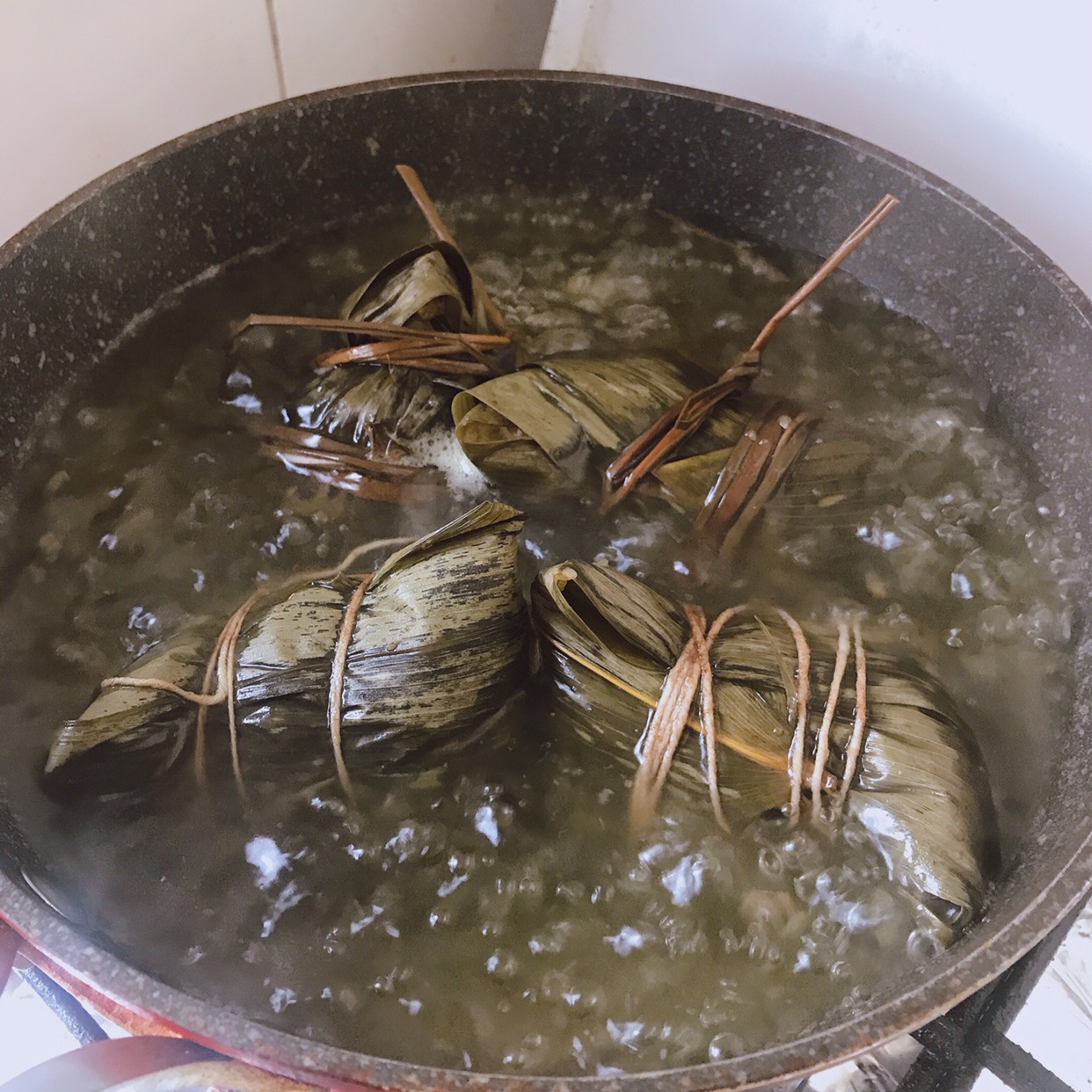 【为豆沙粽拉票】你一票我一票！豆沙明天就出道