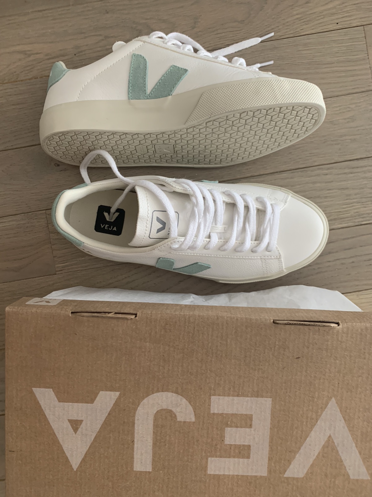Veja入手抹茶绿色