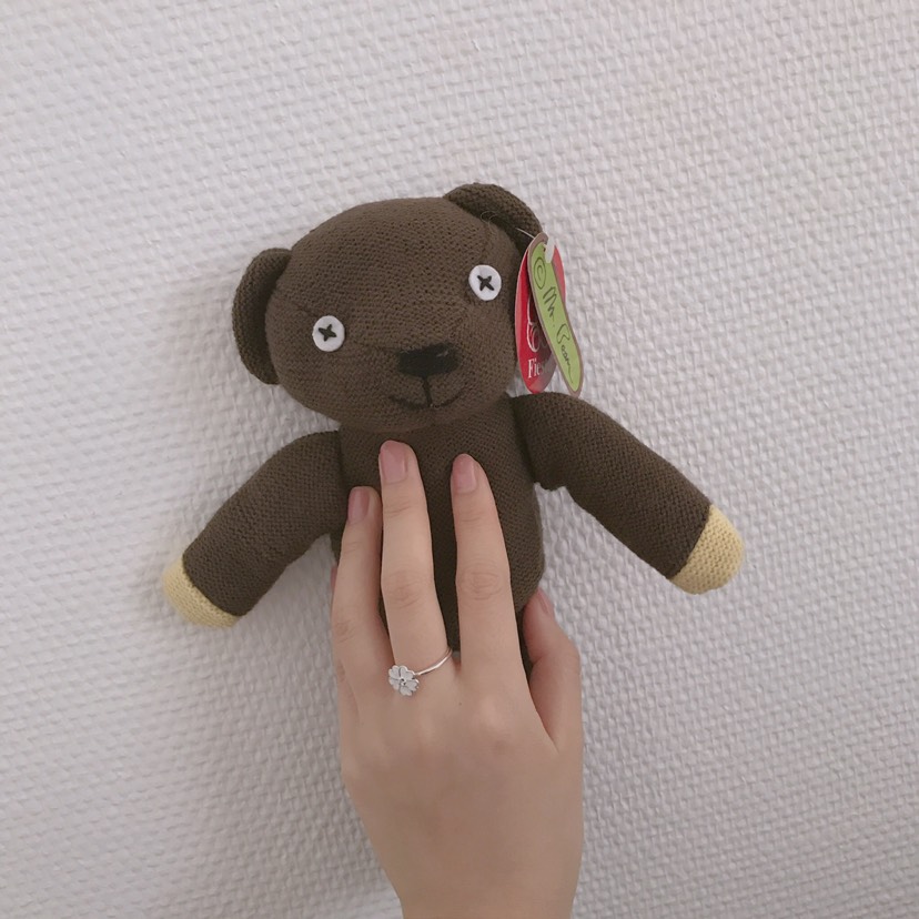 不管发什么，抢镜的永远是它：H&M指甲油💅测评