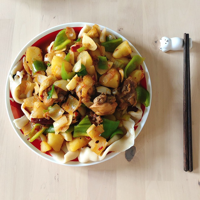 大盘鸡 带宽面哦😉