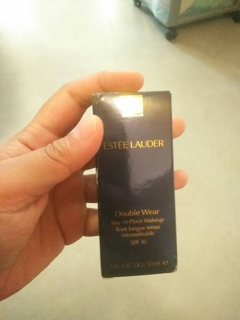 雅诗兰黛dw粉底液