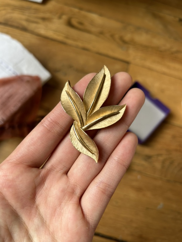 淘的中古胸针和耳夹～
