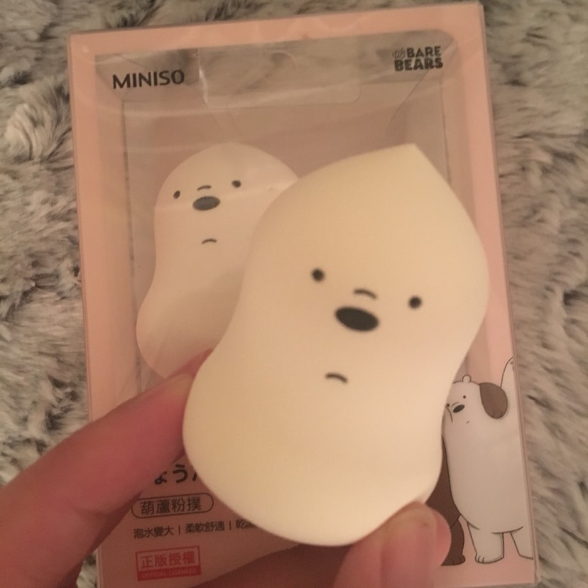 一颗可爱的美妆蛋+amarni粉底液
