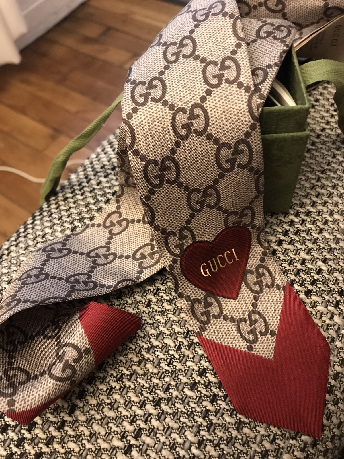 春日新装+小丝巾♥️