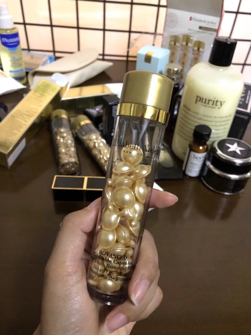 分享爱用品|伊丽莎白雅顿精华胶囊