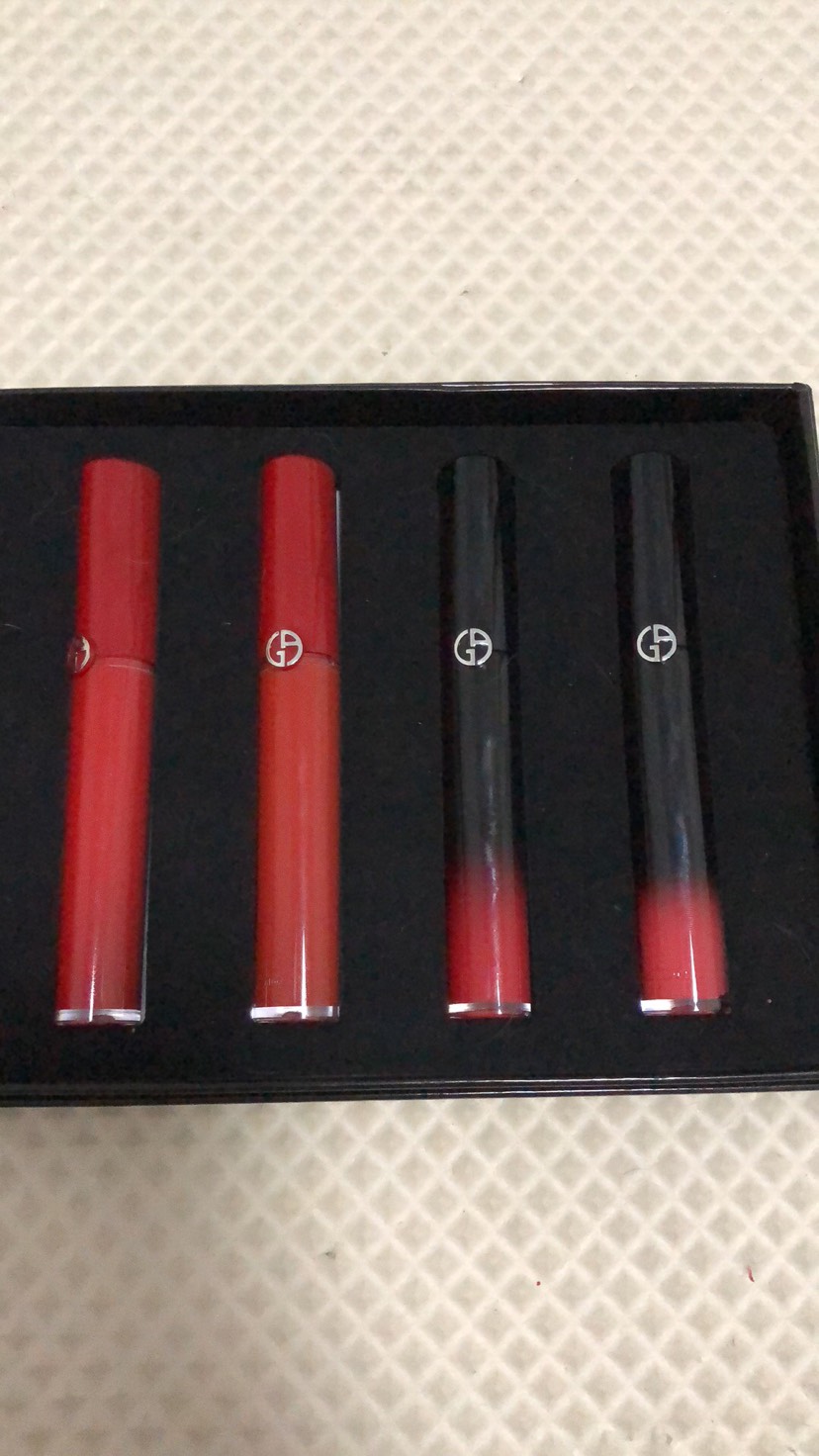 对阿玛尼的唇釉爱不完