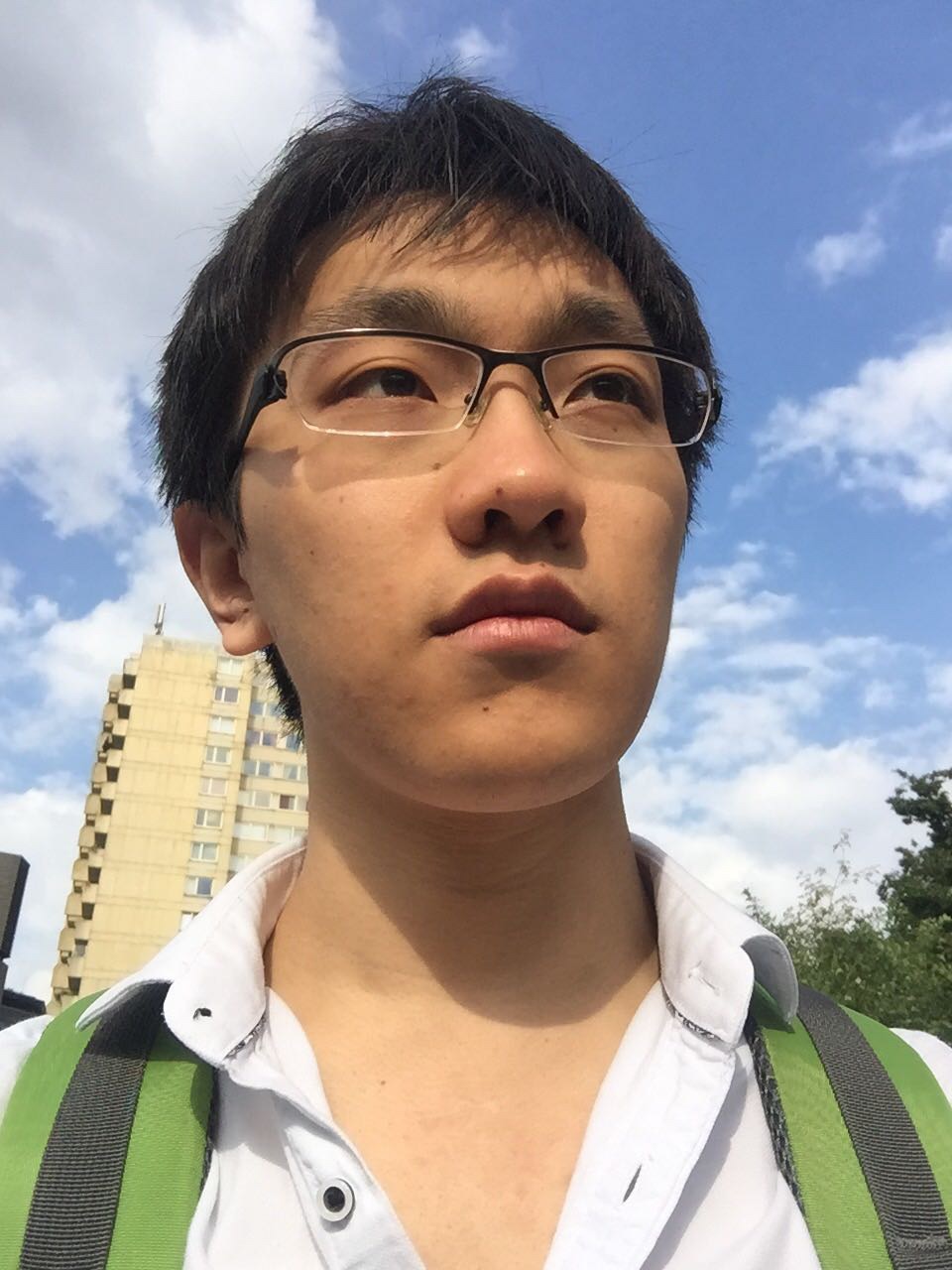 大家好 我是谢天宇