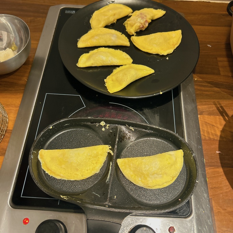 做蛋饺、炸丸子