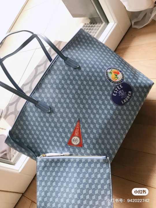 雅诗兰黛赠品包包真香了hhhh