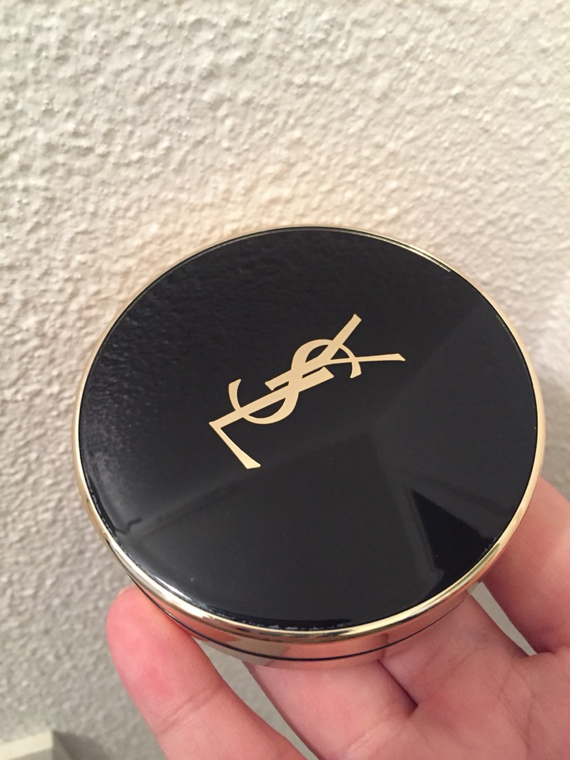 一只快用完的YSL气垫